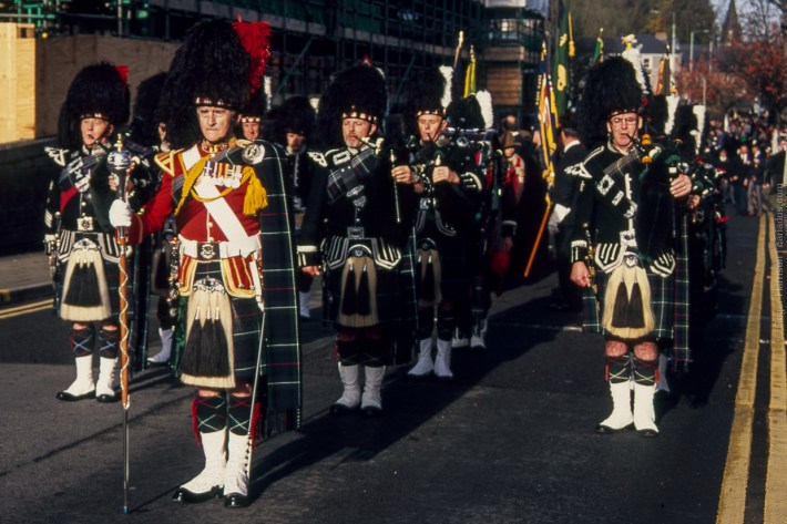 City of Swansea Pipe Band ready to lead the parade (Olympus OM-4ti, 85mm)