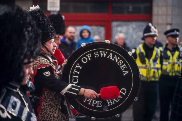 Big drum (Olympus OM-4ti, 85mm)